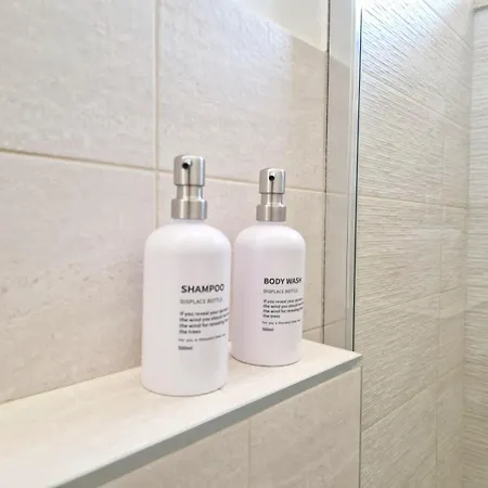 A Casa Di Leda - Wi-fi Gratuito & Parcheggio - 800 M Dal Mare Vendégház 3*