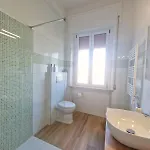 A Casa Di Leda - Wi-fi Gratuito & Parcheggio - 800 M Dal Mare Pensión
