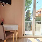 A Casa Di Leda - Wi-fi Gratuito & Parcheggio - 800 M Dal Mare Pensión