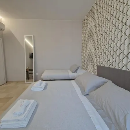 A Casa Di Leda - *