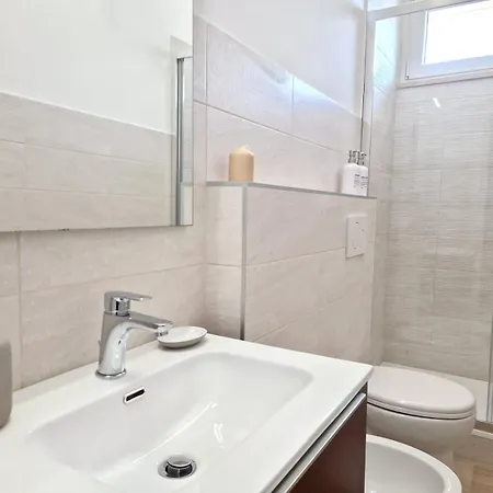 A Casa Di Leda - Guest house Civitanova Marche