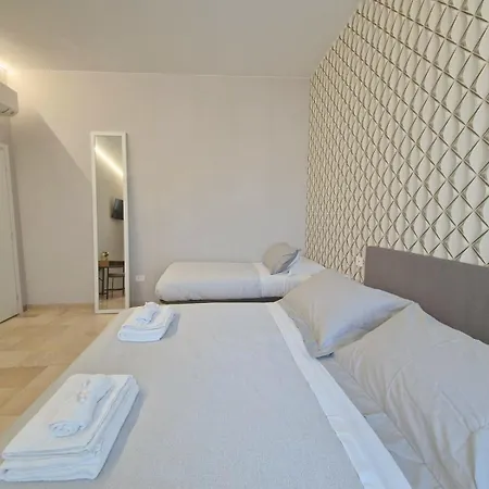 A Casa Di Leda - Wi-fi Gratuito & Parcheggio - 800 M Dal Mare 3*