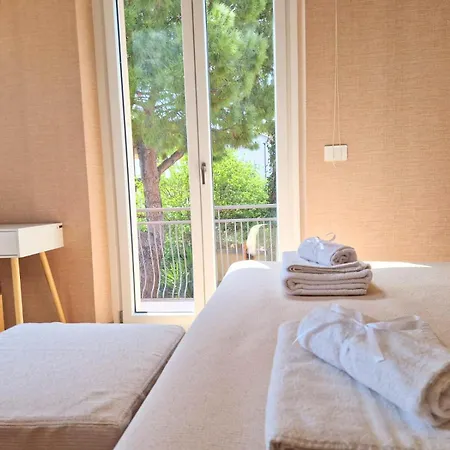 A Casa Di Leda - Wi-fi Gratuito & Parcheggio - 800 M Dal Mare Civitanova Marche